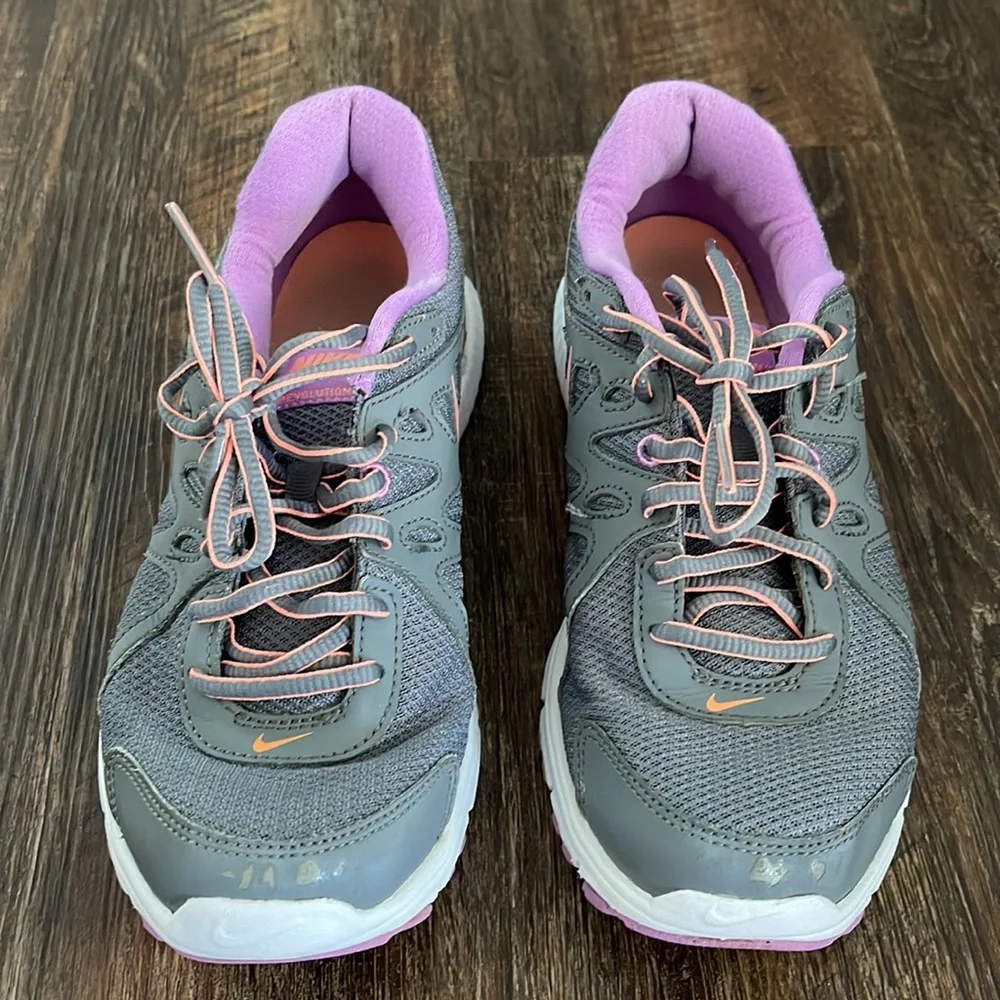 Nike Revolution 2 | Womens | Grey/Purple/Orange Athletic Running Shoes size 8.5 - Picture 2 of 6